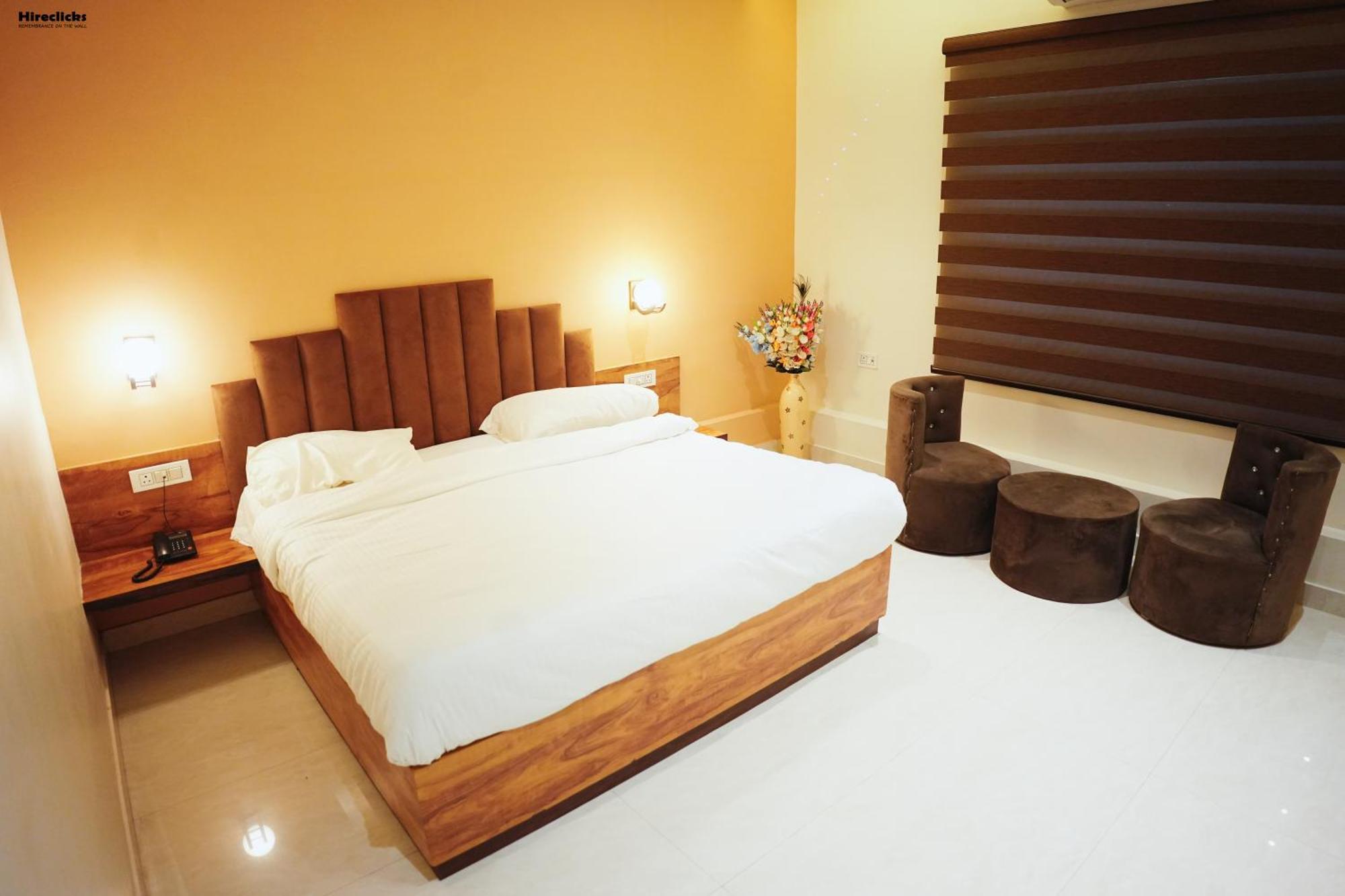 The Krati Resort And Convention Centre Барели Экстерьер фото